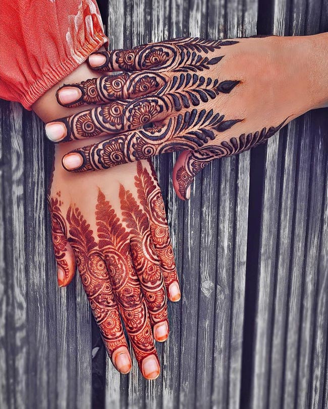 321+ New Front Hand Mehndi Design Photos (Simple & Aesthetic) - eAcademy