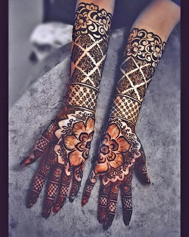 31 Easy Mehndi Design That Anyone Can Try At Home